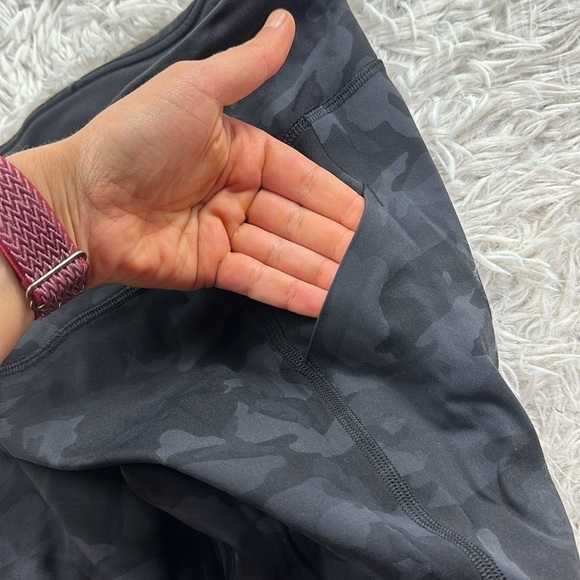 Lululemon Pace Rival Crop *22" Incognito Camo Multi Grey / Black - Picture 4 of 7